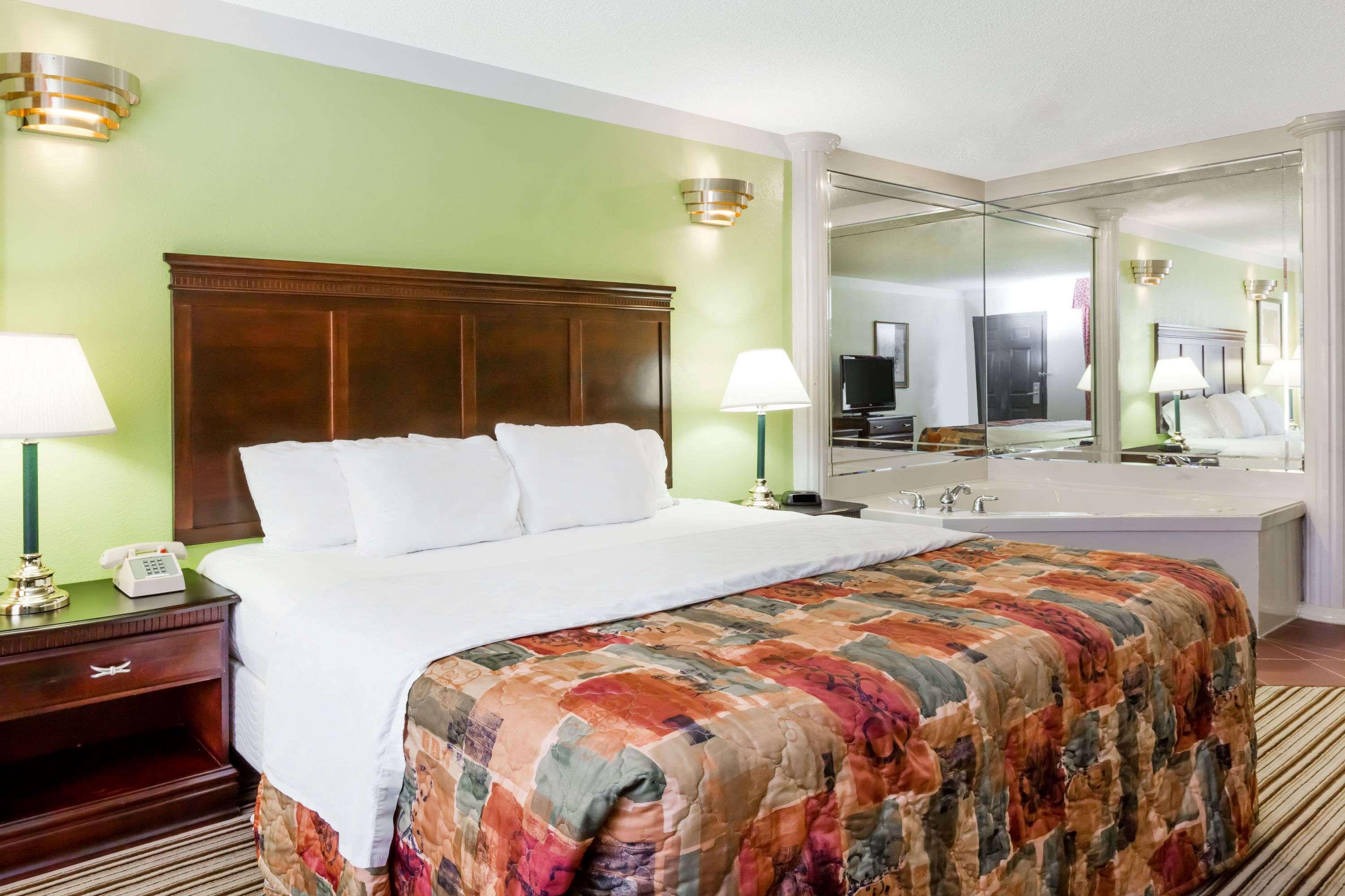 Days Inn - Oneonta Esterno foto